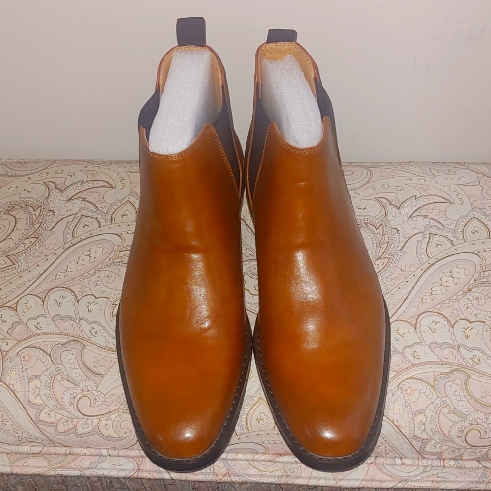 Men's dress shoe